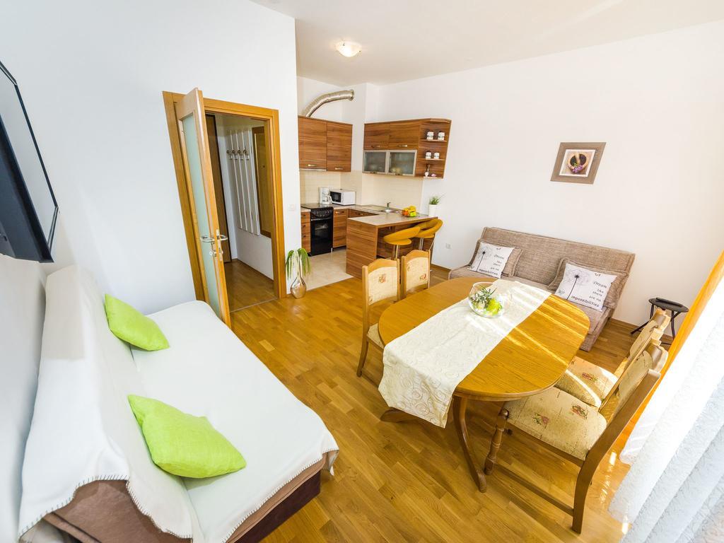 Populare Charming Lägenhet Zadar Exteriör bild