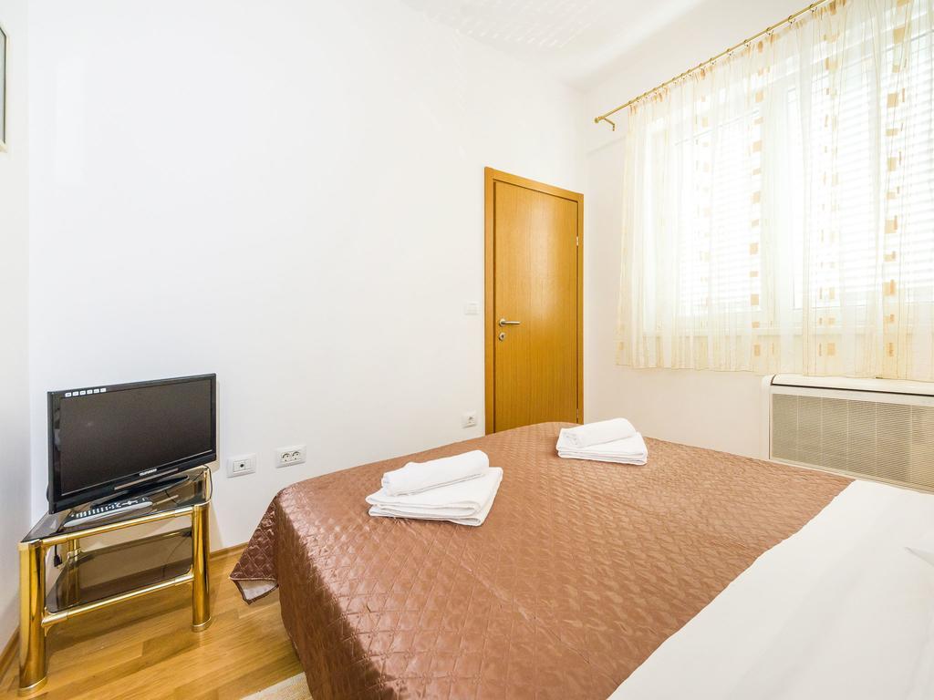 Populare Charming Lägenhet Zadar Exteriör bild