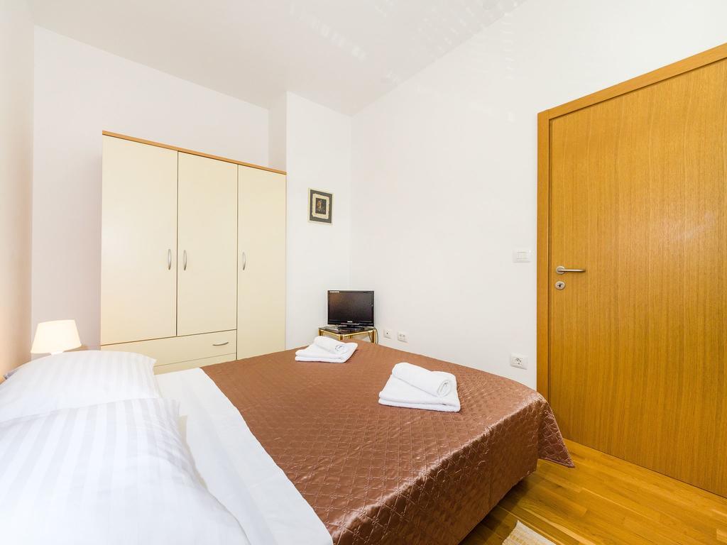 Populare Charming Lägenhet Zadar Exteriör bild